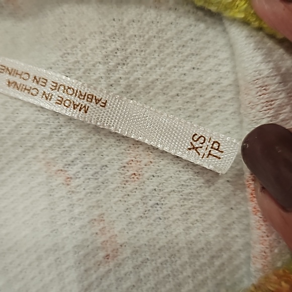 Free People  Thinking about you  Tie dye cropped hoodie. - Picture 6 of 13